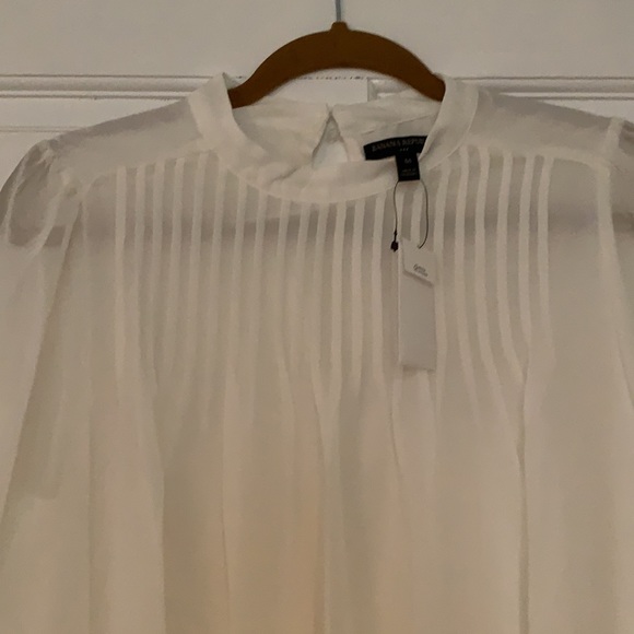 Pleated White Long Sleeve Blouse - Picture 3 of 3